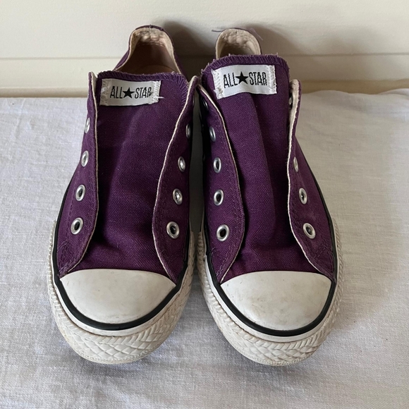 Converse All Stars Chuck Taylor Low Tops Youth Sz 2 Purple Unisex - Picture 2 of 8